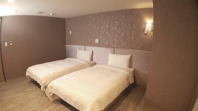 Walker - Zhengyi 2 Khách sạn 3*